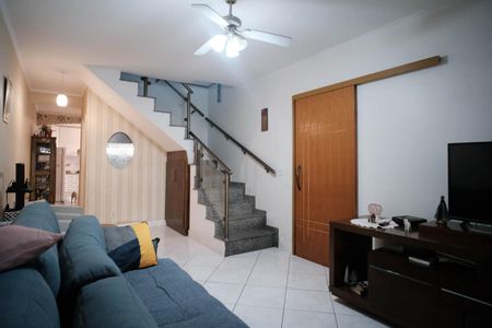 Casa à venda com 190m², 4 quartos e 2 vagasSala