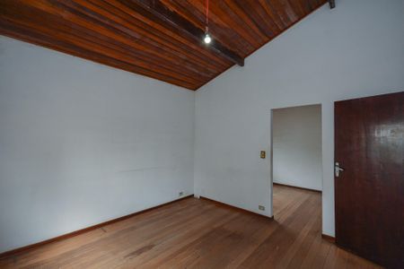 Casa à venda com 334m², 3 quartos e 4 vagasEdícula 