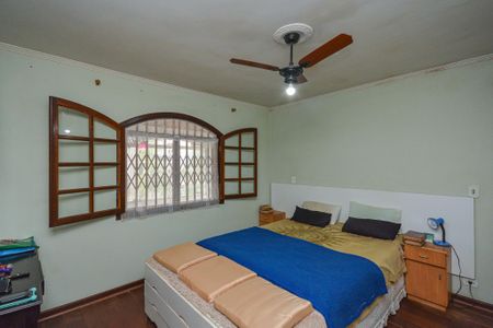 Casa à venda com 334m², 3 quartos e 4 vagasSuite