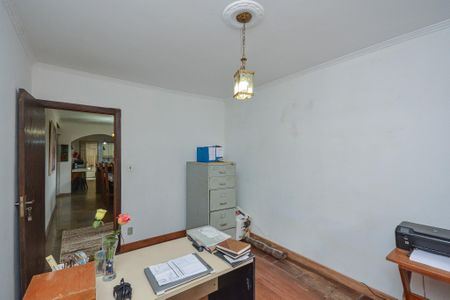 Casa à venda com 334m², 3 quartos e 4 vagasEscritório