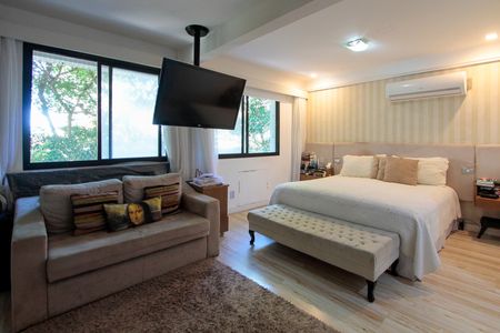 Apartamento à venda com 212m², 5 quartos e 3 vagasSuíte