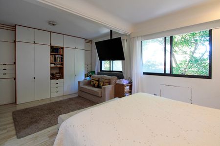 Apartamento à venda com 212m², 5 quartos e 3 vagasSuíte