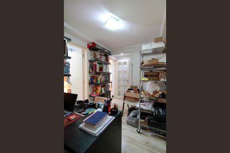 Apartamento à venda com 212m², 5 quartos e 3 vagasEscritório