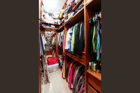 Apartamento à venda com 212m², 5 quartos e 3 vagasCloset Suíte