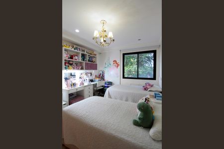 Apartamento à venda com 212m², 5 quartos e 3 vagasSuíte 2 