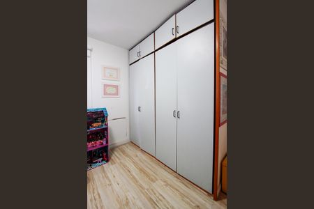 Apartamento à venda com 212m², 5 quartos e 3 vagasQuarto 