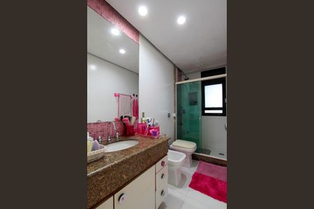 Apartamento à venda com 212m², 5 quartos e 3 vagasBanheiro Suíte 2 