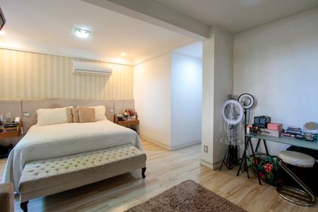 Apartamento à venda com 212m², 5 quartos e 3 vagasSuíte