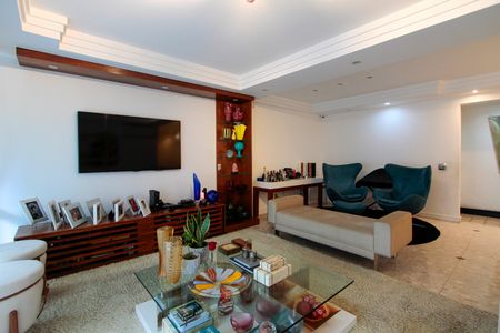 Apartamento à venda com 212m², 5 quartos e 3 vagasSala