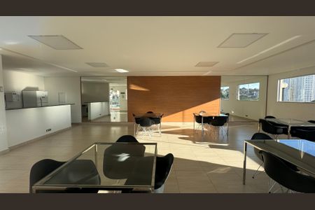 Apartamento para alugar com 45m², 2 quartos e 1 vagaÁrea comum - Salão de festas