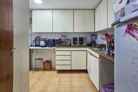 Apartamento para alugar com 147m², 3 quartos e 2 vagas Apartamento para alugar com 147m², 3 quartos e 2 vagasCozinha