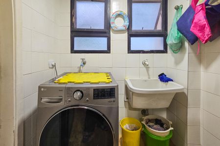 Apartamento para alugar com 147m², 3 quartos e 2 vagas Apartamento para alugar com 147m², 3 quartos e 2 vagasÁrea de serviço