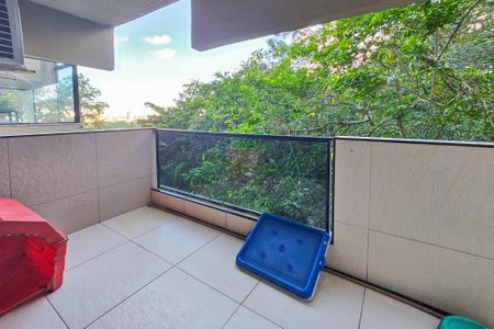 Apartamento para alugar com 147m², 3 quartos e 2 vagas Apartamento para alugar com 147m², 3 quartos e 2 vagasVaranda