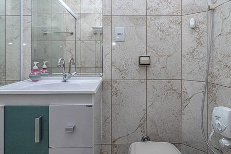 Casa à venda com 114m², 3 quartos e 2 vagasbanheiro social_4