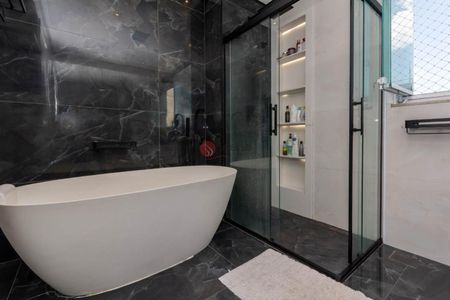 Apartamento à venda com 240m², 4 quartos e 4 vagas