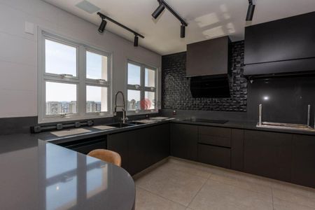 Apartamento à venda com 240m², 4 quartos e 4 vagas