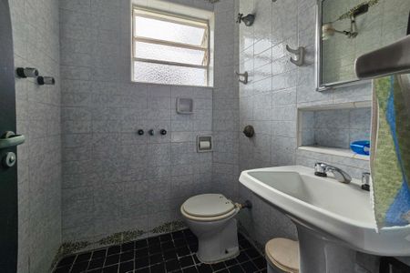 Casa para alugar com 336m², 4 quartos e 6 vagasBanheiro 