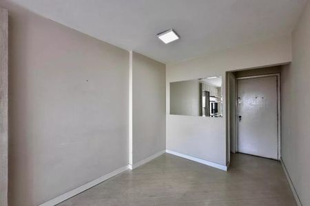 Apartamento à venda com 68m², 2 quartos e 1 vagaFoto 02