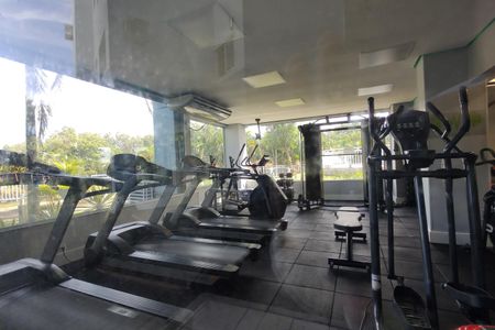 Apartamento à venda com 114m², 4 quartos e 2 vagas Apartamento à venda com 114m², 4 quartos e 2 vagasÁrea comum - Academia