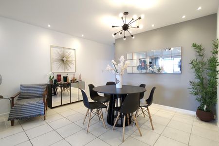 Apartamento à venda com 114m², 4 quartos e 2 vagas Apartamento à venda com 114m², 4 quartos e 2 vagasSala