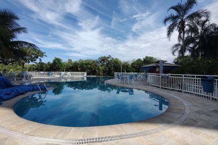 Apartamento à venda com 114m², 4 quartos e 2 vagas Apartamento à venda com 114m², 4 quartos e 2 vagasÁrea comum - Piscina