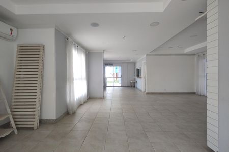 Apartamento à venda com 114m², 4 quartos e 2 vagas Apartamento à venda com 114m², 4 quartos e 2 vagasÁrea comum - Salão de festas