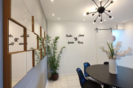 Apartamento à venda com 114m², 4 quartos e 2 vagas Apartamento à venda com 114m², 4 quartos e 2 vagasSala