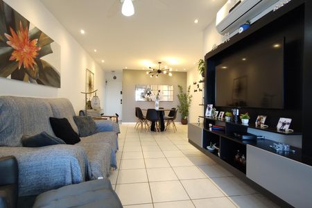 Apartamento à venda com 114m², 4 quartos e 2 vagas Apartamento à venda com 114m², 4 quartos e 2 vagasSala