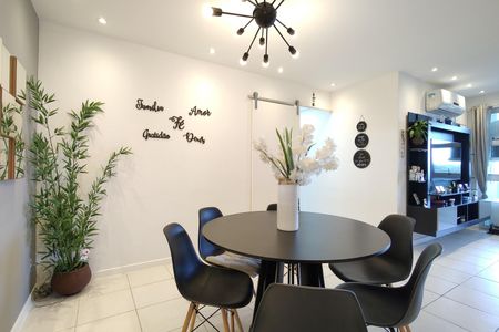 Apartamento à venda com 114m², 4 quartos e 2 vagas Apartamento à venda com 114m², 4 quartos e 2 vagasSala