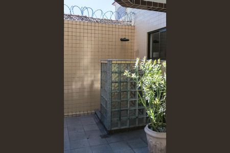 Apartamento à venda com 74m², 3 quartos e 1 vagaÁrea comum