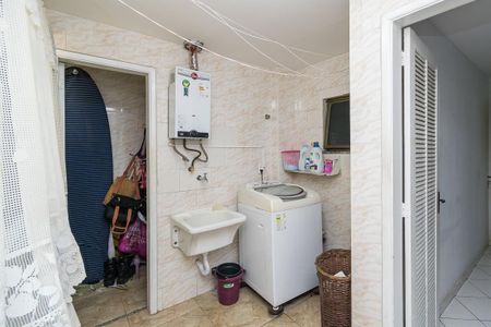 Apartamento à venda com 74m², 3 quartos e 1 vagaÁrea de Serviço