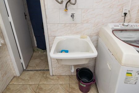 Apartamento à venda com 74m², 3 quartos e 1 vagaÁrea de Serviço