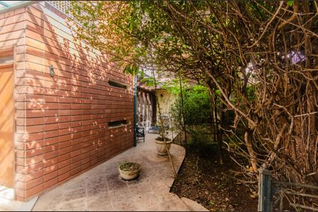 Casa à venda com 350m², 4 quartos e 4 vagasQuintal