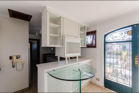 Casa à venda com 350m², 4 quartos e 4 vagasCozinha