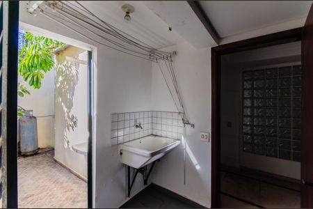 Casa à venda com 350m², 4 quartos e 4 vagasÁrea de Serviço