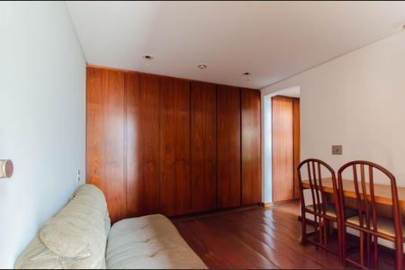 Casa à venda com 350m², 4 quartos e 4 vagasSuíte 1