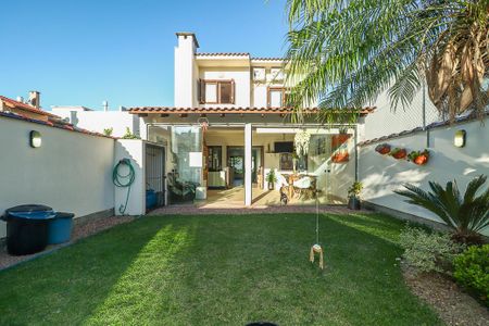 Casa de condomínio à venda com 191m², 3 quartos e 2 vagasQuintal fundos