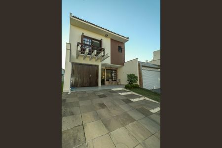 Casa de condomínio à venda com 191m², 3 quartos e 2 vagasFachada