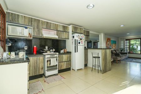 Casa de condomínio à venda com 191m², 3 quartos e 2 vagasCozinha