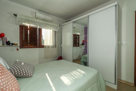 Casa de condomínio à venda com 191m², 3 quartos e 2 vagasQuarto