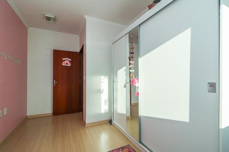 Casa de condomínio à venda com 191m², 3 quartos e 2 vagasQuarto 2