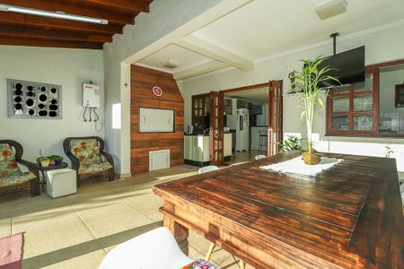 Casa de condomínio à venda com 191m², 3 quartos e 2 vagasEspaço Churrasqueira