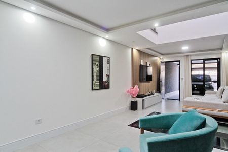 Casa à venda com 249m², 3 quartos e 2 vagasSala