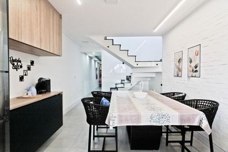 Casa à venda com 249m², 3 quartos e 2 vagasCozinha