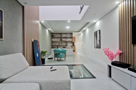 Casa à venda com 249m², 3 quartos e 2 vagasSala