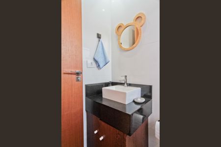 Casa à venda com 249m², 3 quartos e 2 vagasBanheiro da Suíte 1