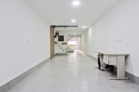 Casa à venda com 249m², 3 quartos e 2 vagasHall