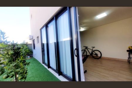 Casa de condomínio à venda com 230m², 4 quartos e 5 vagasFoto 22