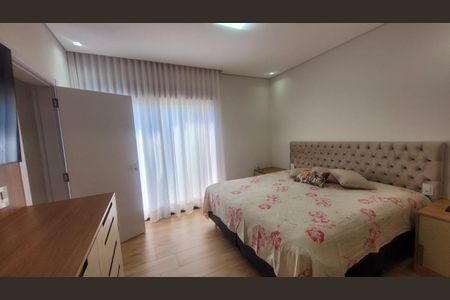 Casa de condomínio à venda com 230m², 4 quartos e 5 vagasFoto 18