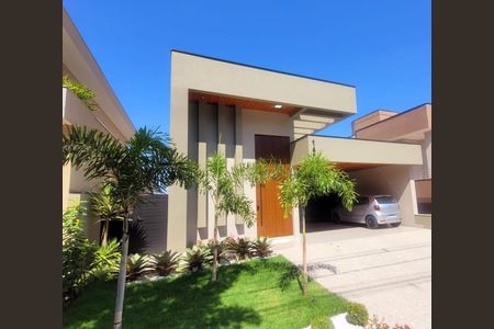 Casa de condomínio à venda com 230m², 4 quartos e 5 vagasFoto 02